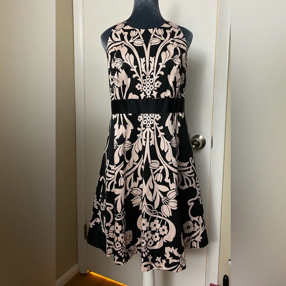 NWT INC International Concepts Pink & Black French Floral Dress Pockets Size 10 - Picture 1 of 10